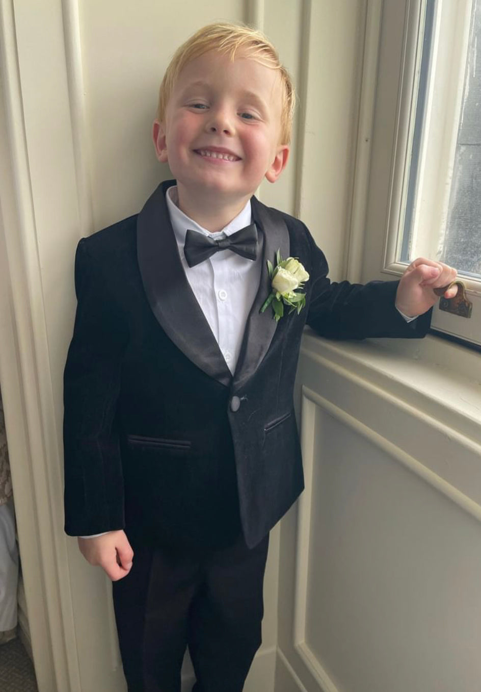 Austin’s 4 Piece Tuxedo Suit