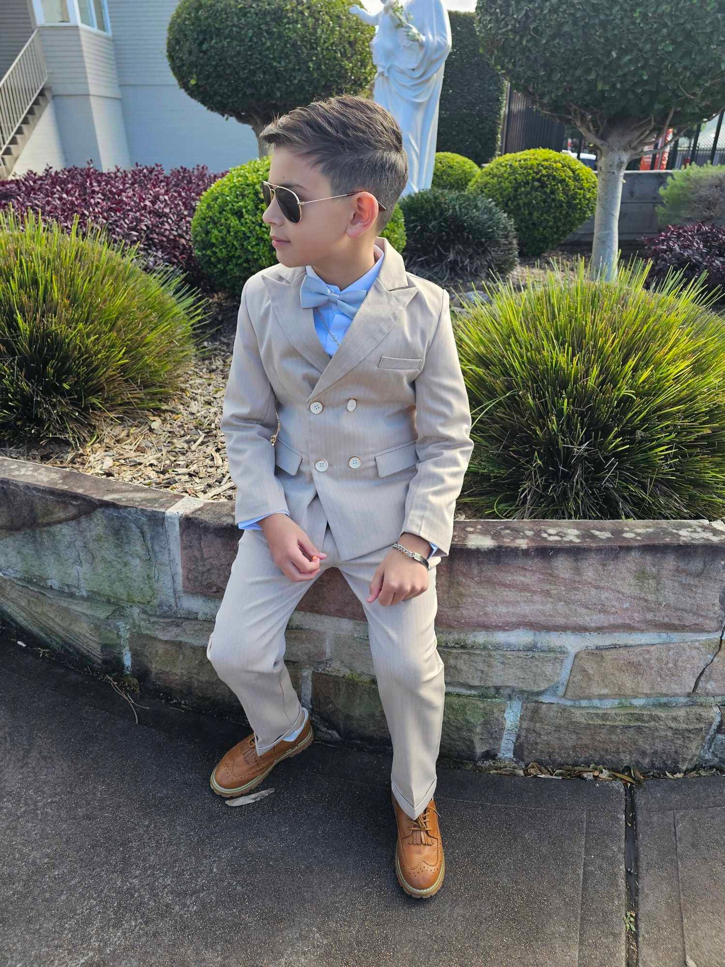 Luke’s 5 Piece Tan Suit Set