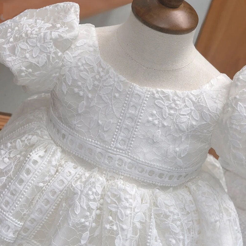 Airlie’s White Lace Dress