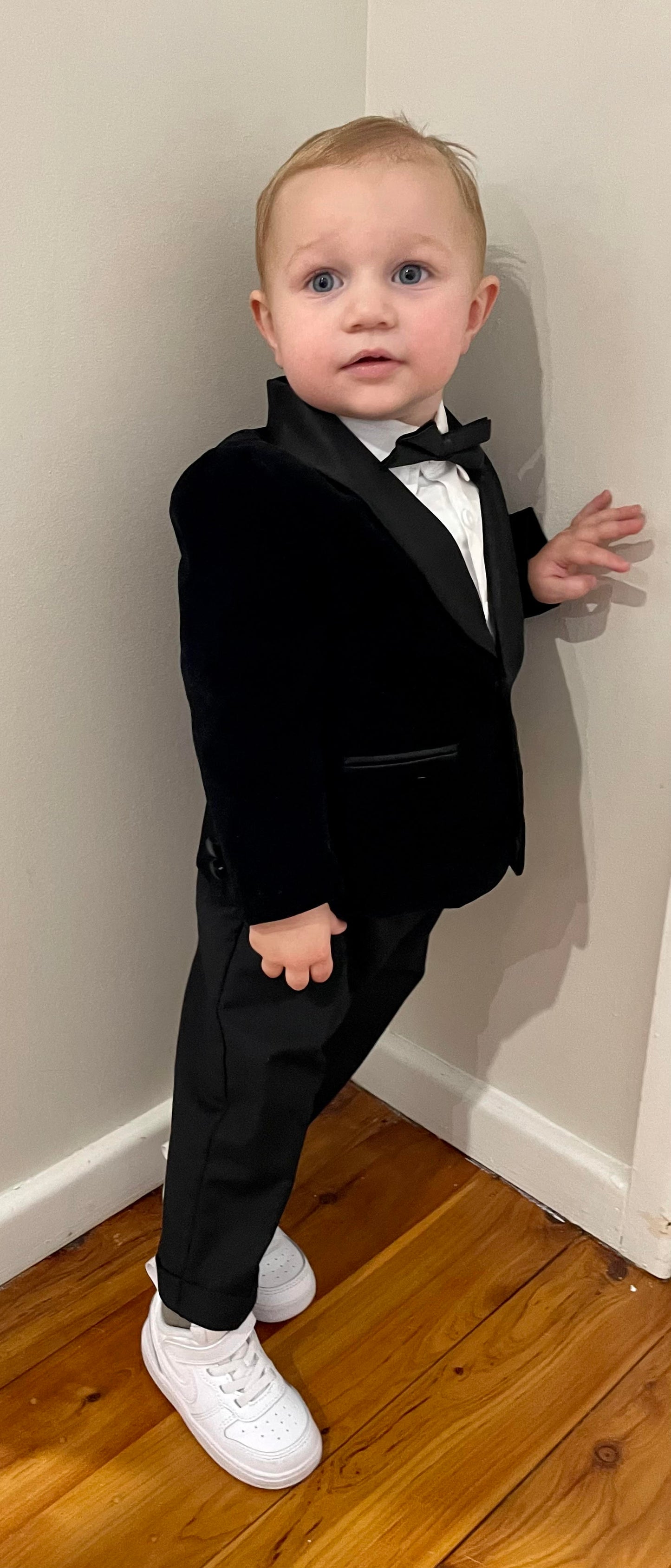 Austin’s 4 Piece Tuxedo Suit