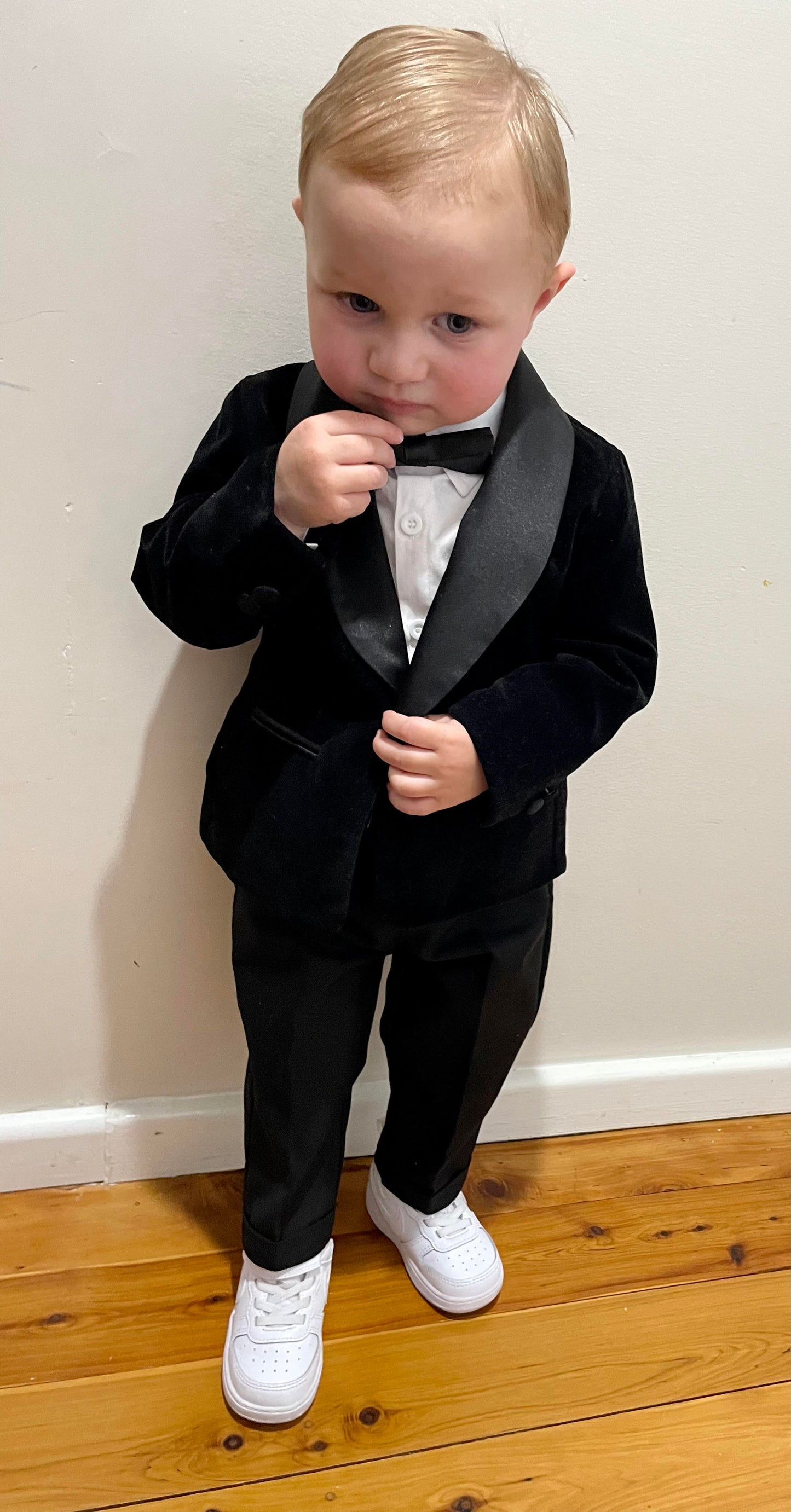 Austin’s 4 Piece Tuxedo Suit