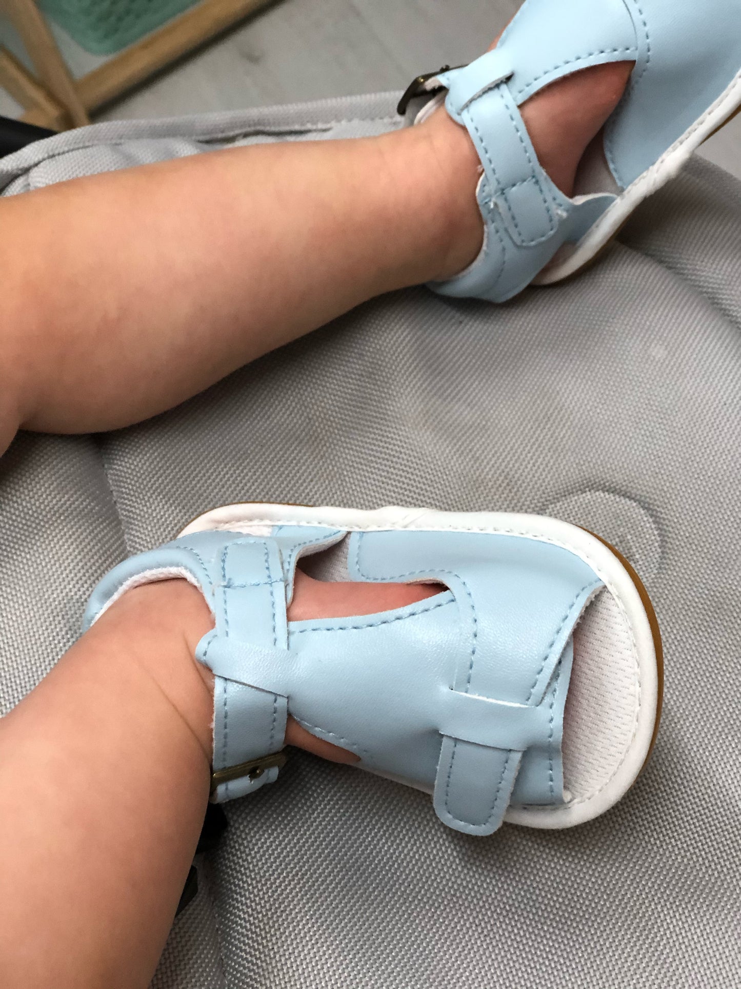 First walker summer sandal size 11cm Soft Brown only!