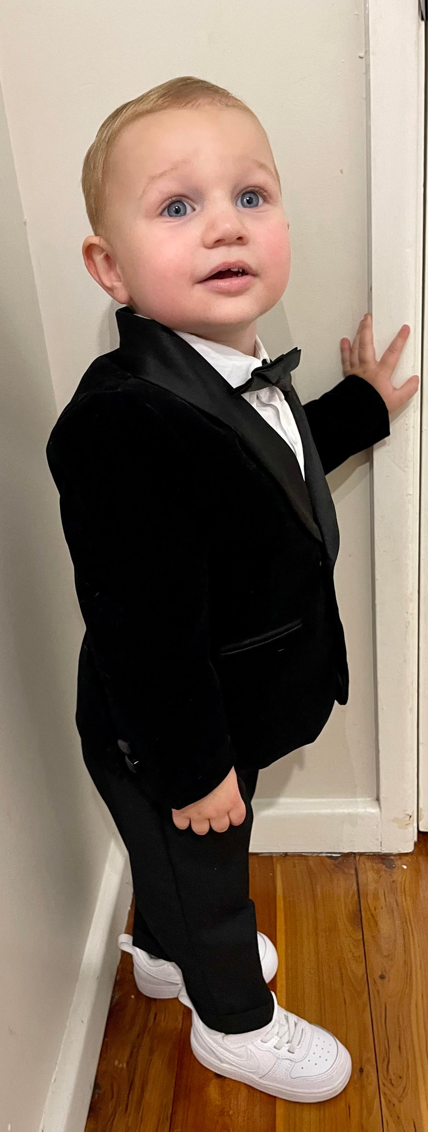 Austin’s 4 Piece Tuxedo Suit