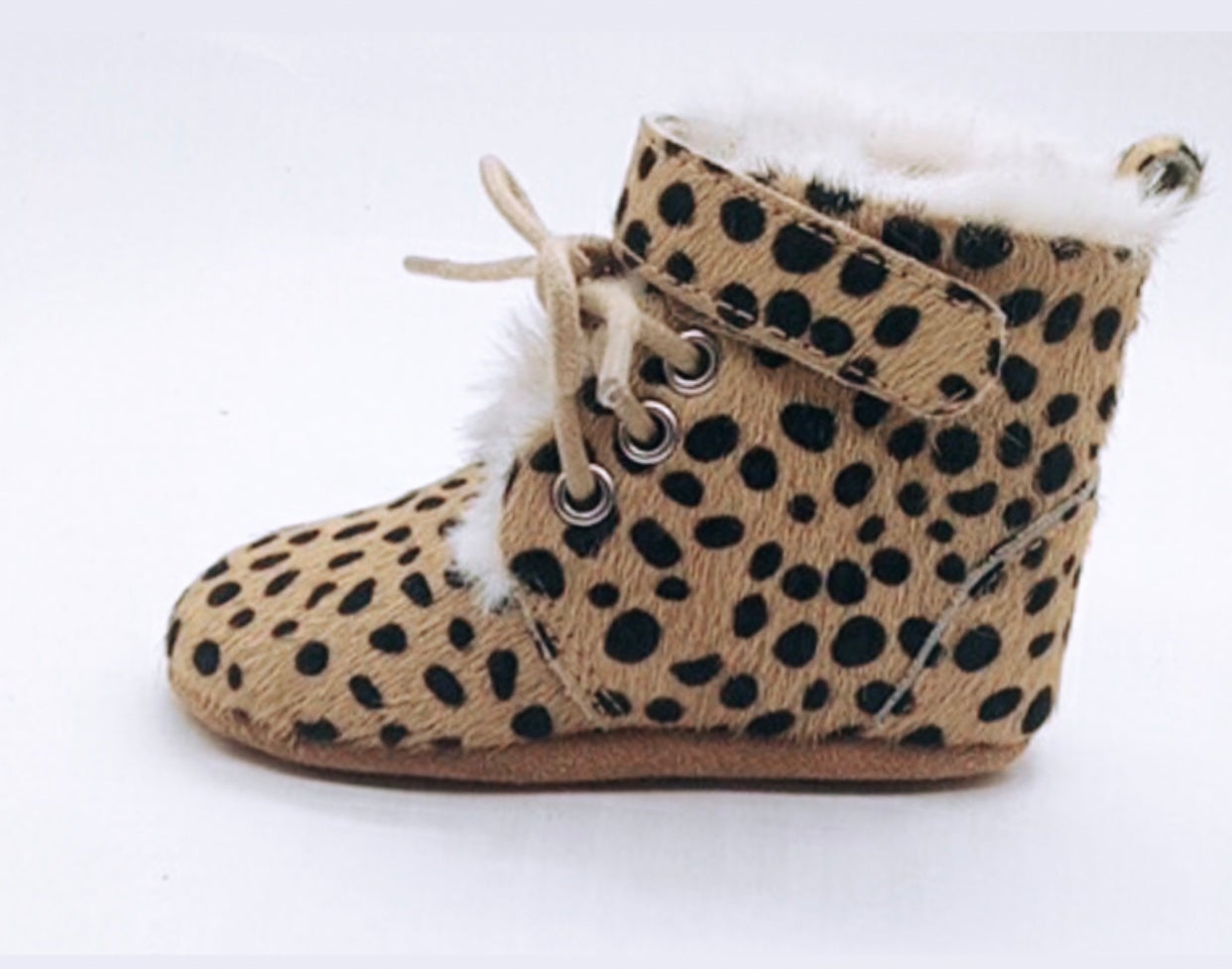 Bella & Ollie Leather Snuggle Boots