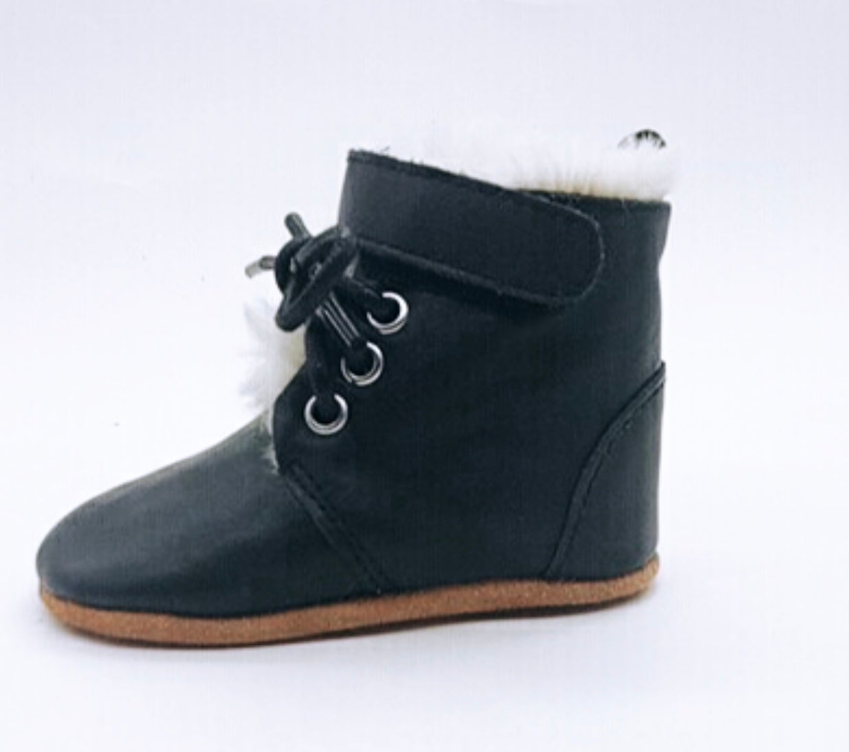 Bella & Ollie Leather Snuggle Boots