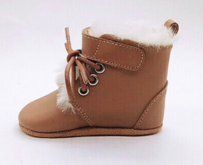 Bella & Ollie Leather Snuggle Boots