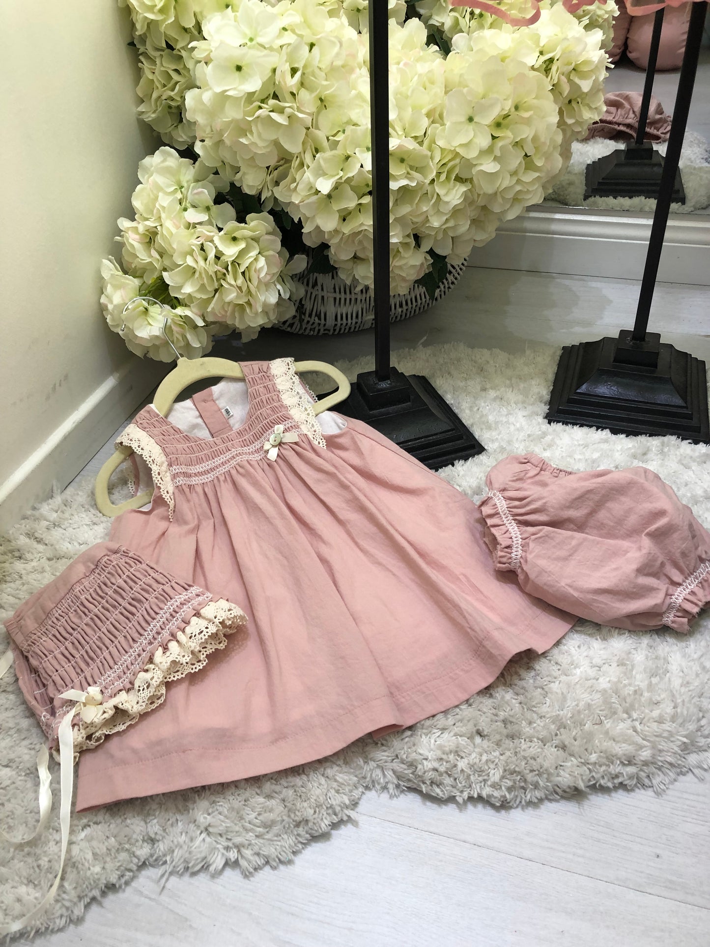 Spanish Lace & Linen 3 piece set - 9 to 12 months only!
