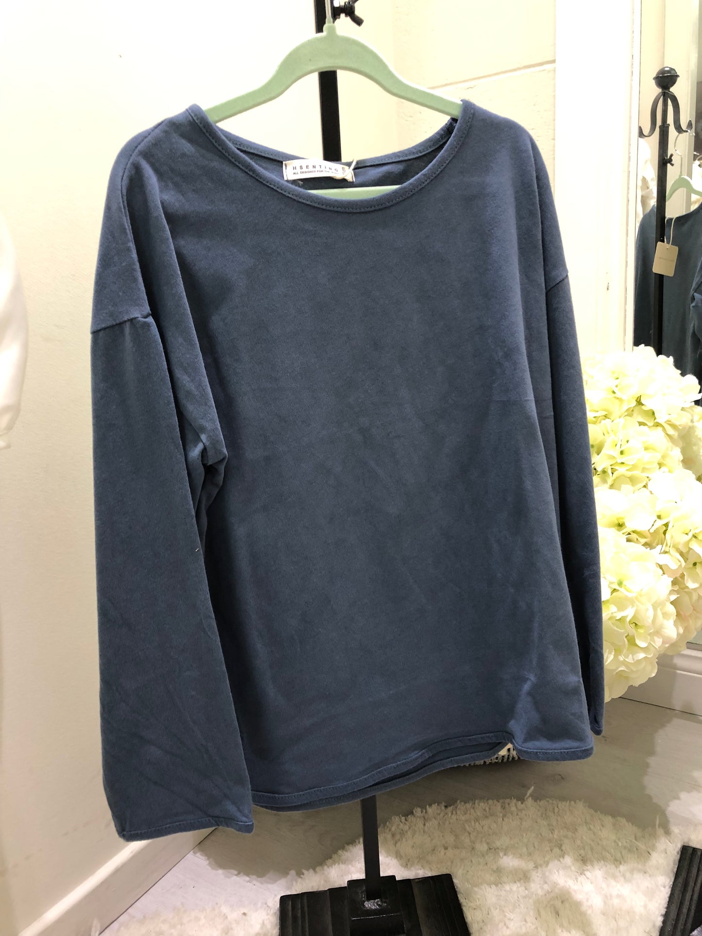 Unisex Basic Long Sleeve Tee