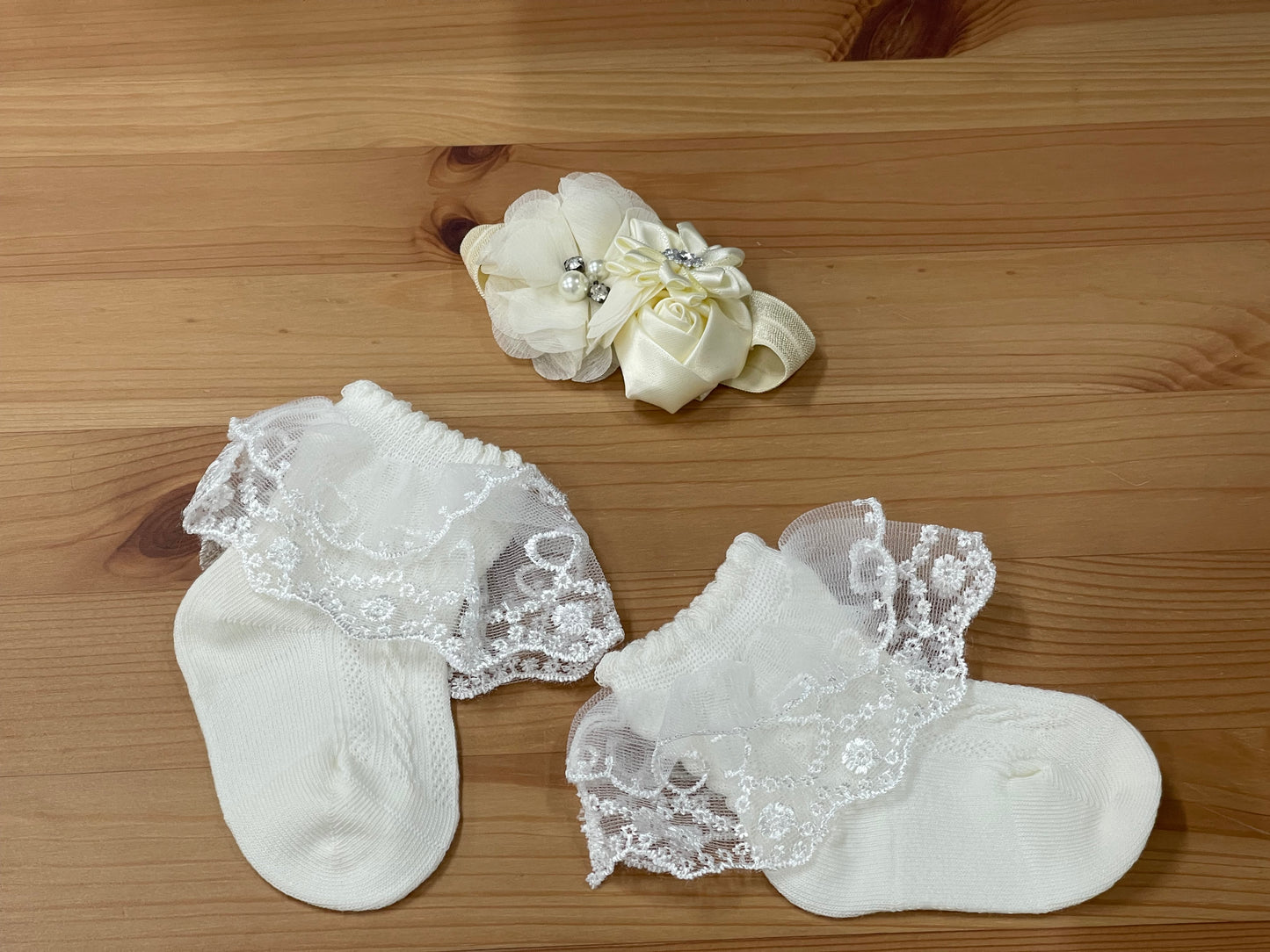 White Lace Frill socks