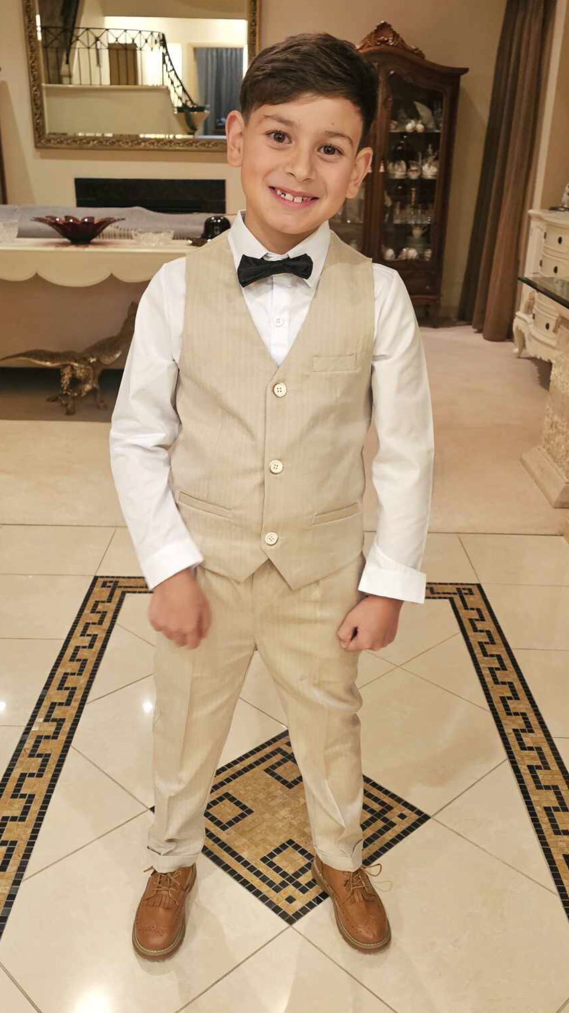 Luke’s 5 Piece Tan Suit Set