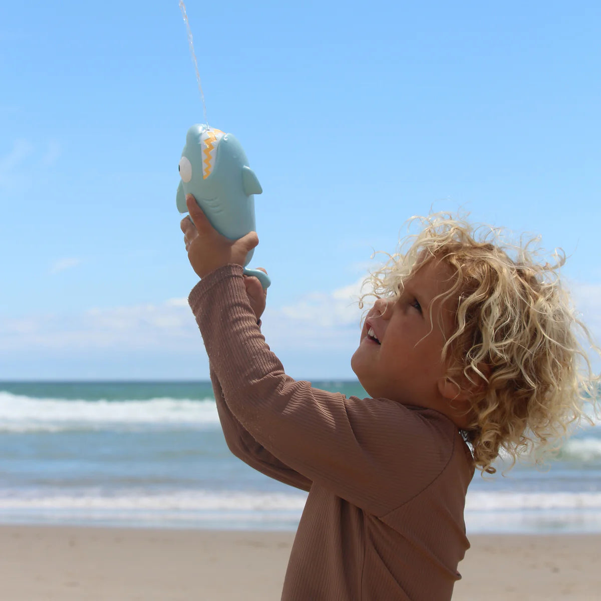 Water Squirters Pastel Shark