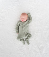 Load image into Gallery viewer, L&#39;oved Baby Organic Footed Romper