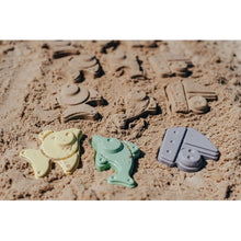 Load image into Gallery viewer, I AM GREEN Sand Moulds, 6 pieces