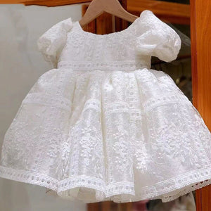 Airlie’s White Lace Dress