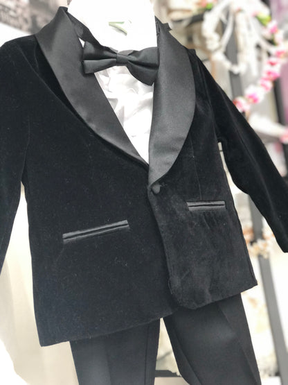 Austin’s 4 Piece Tuxedo Suit
